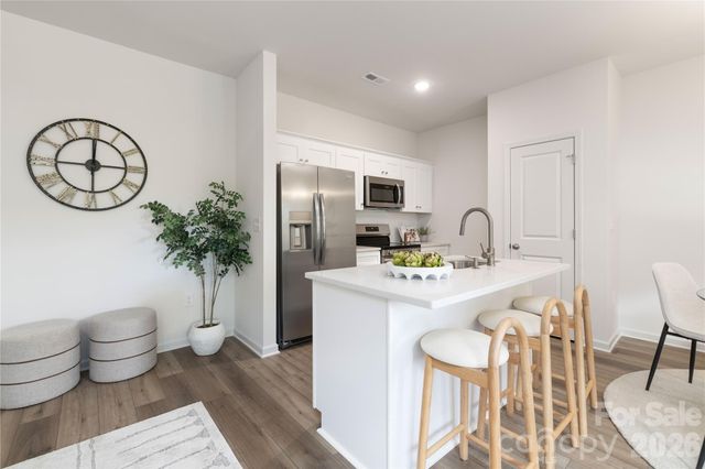 6924 Ridge Lane Road, Charlotte, NC 28262