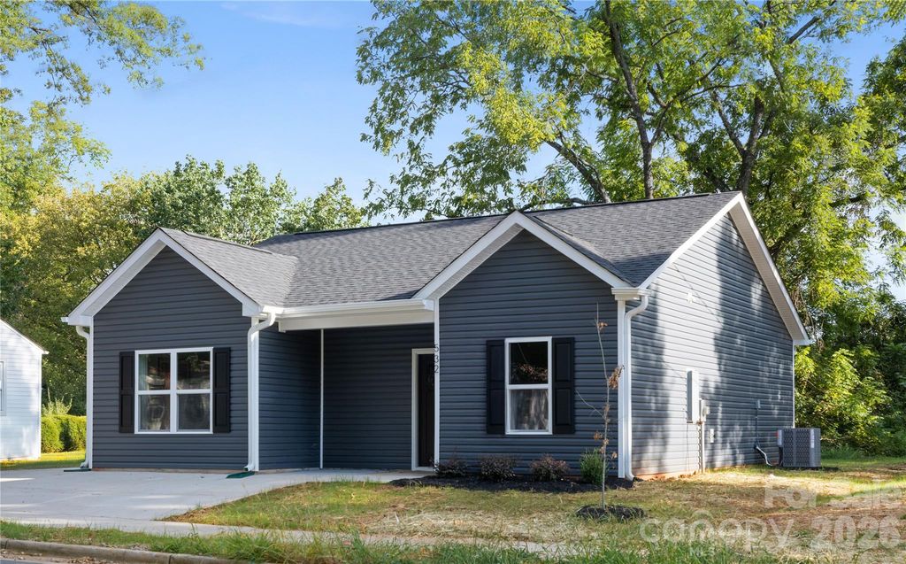 6924 Ridge Lane Road, Charlotte, NC 28262