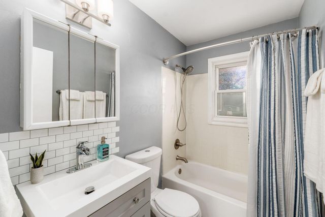 2925 Ashby Road, Columbus, OH 43209