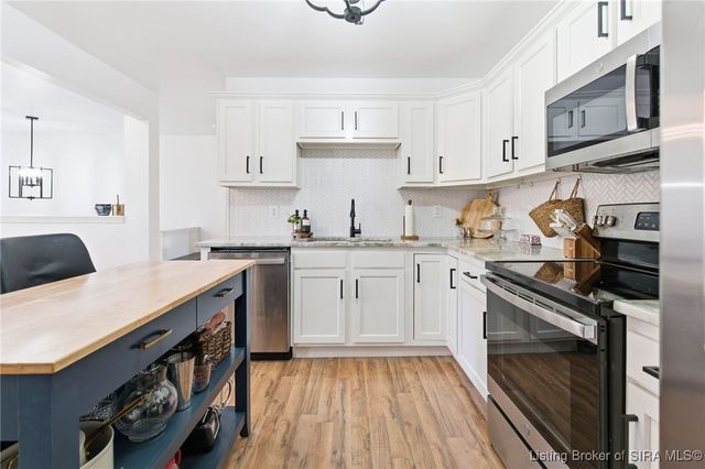 701 Cherokee Drive, New Albany, IN 47150