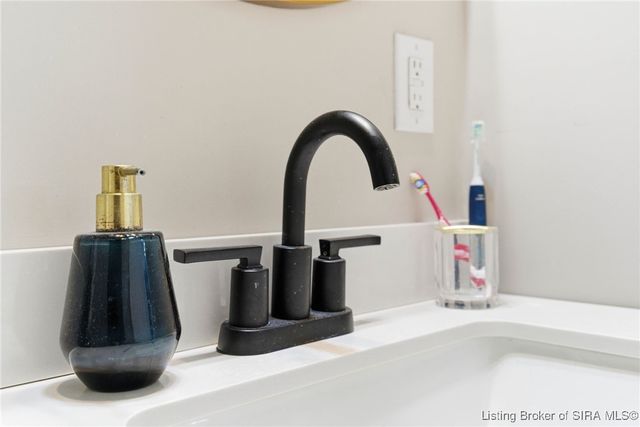 701 Cherokee Drive, New Albany, IN 47150