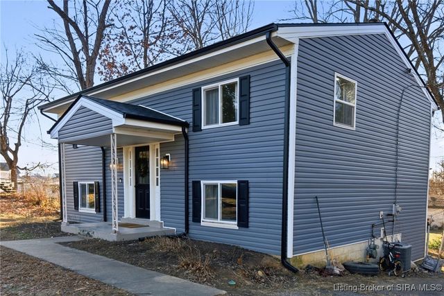 701 Cherokee Drive, New Albany, IN 47150