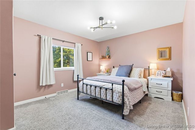 701 Cherokee Drive, New Albany, IN 47150