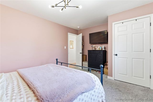 701 Cherokee Drive, New Albany, IN 47150