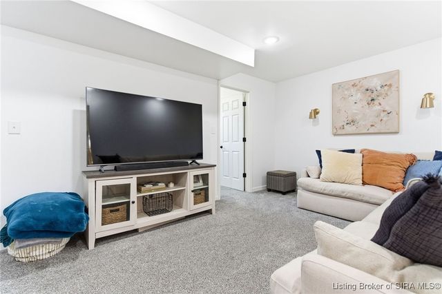 701 Cherokee Drive, New Albany, IN 47150