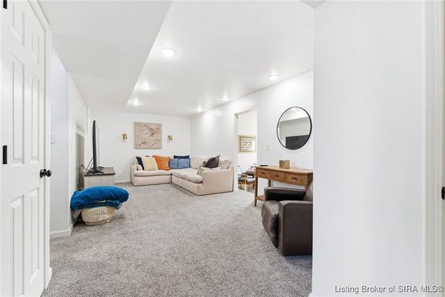 701 Cherokee Drive, New Albany, IN 47150