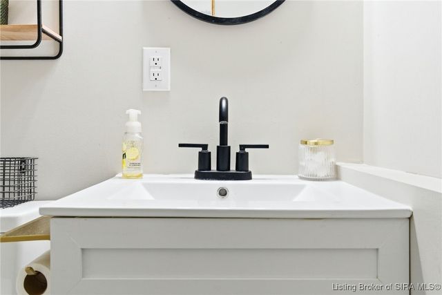 701 Cherokee Drive, New Albany, IN 47150