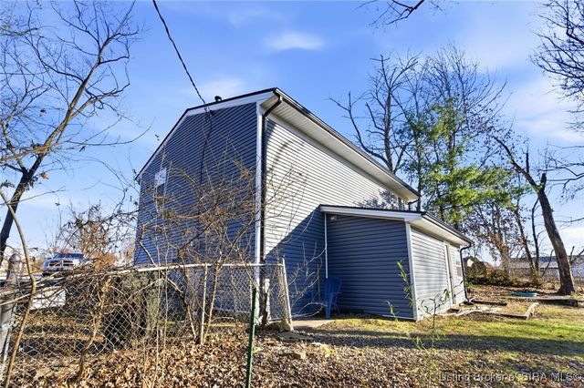 701 Cherokee Drive, New Albany, IN 47150