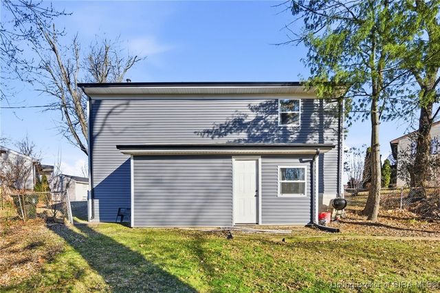 701 Cherokee Drive, New Albany, IN 47150