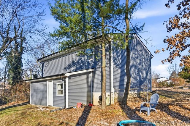 701 Cherokee Drive, New Albany, IN 47150