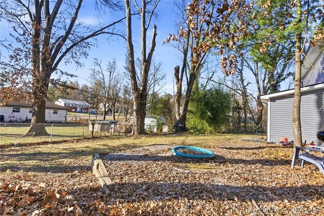 701 Cherokee Drive, New Albany, IN 47150