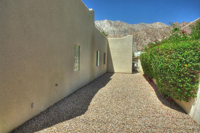 52550 Avenida Obregon, La Quinta, CA 92253