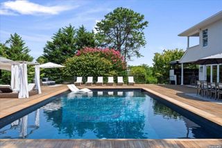 31 Blackwatch Court, Southampton, NY 11968