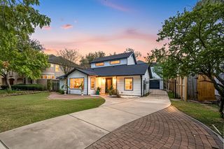 4521 Maple Street, Bellaire, TX 77401