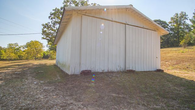 9052 Private Dr 3053, Ava, MO 65608