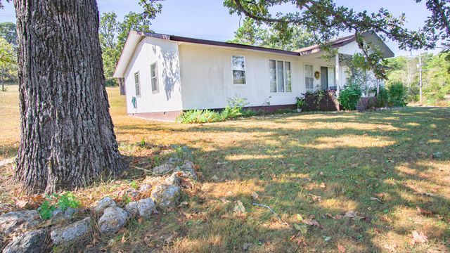 9052 Private Dr 3053, Ava, MO 65608