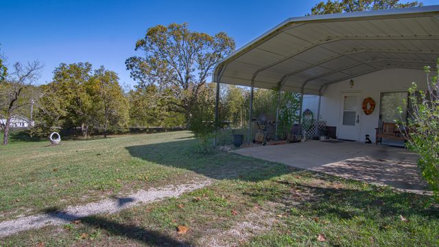 9052 Private Dr 3053, Ava, MO 65608