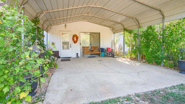 9052 Private Dr 3053, Ava, MO 65608