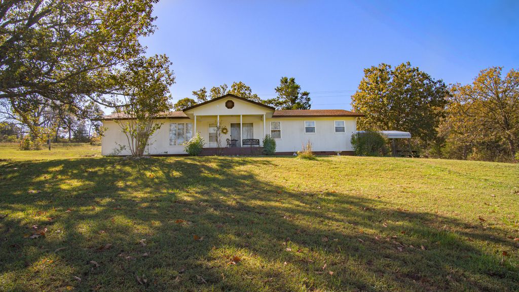 9052 Private Dr 3053, Ava, MO 65608