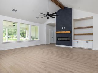 20 County Rd 456, Coupland, TX 78615