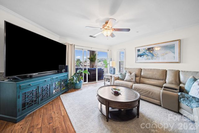 18637 Vineyard Point Lane, Cornelius, NC 28031