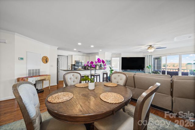 18637 Vineyard Point Lane, Cornelius, NC 28031