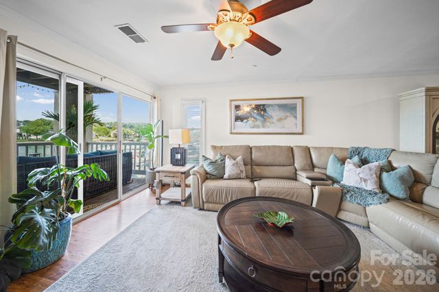 18637 Vineyard Point Lane, Cornelius, NC 28031