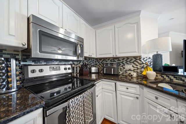 18637 Vineyard Point Lane, Cornelius, NC 28031