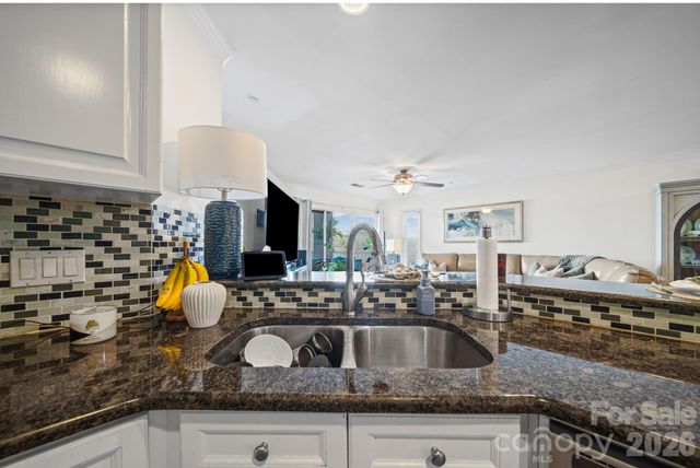 18637 Vineyard Point Lane, Cornelius, NC 28031