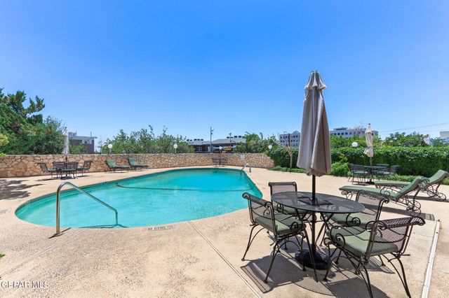 1800 N STANTON Street 403, El Paso, TX 79902