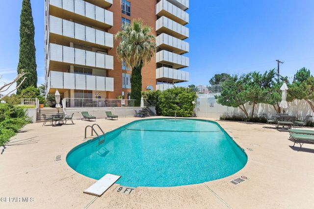 1800 N STANTON Street 403, El Paso, TX 79902