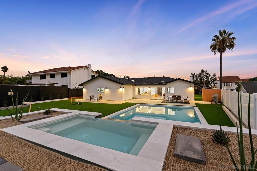 1110 Sea Village Dr, Cardiff By The Sea, CA 92007