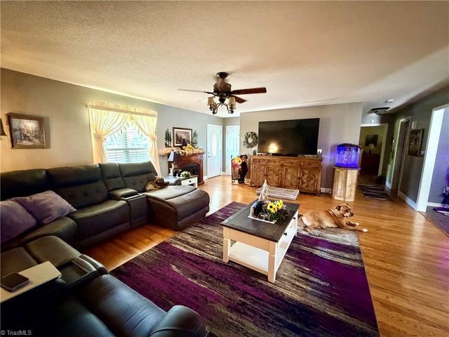 1920 Angell Road, Mocksville, NC 27028