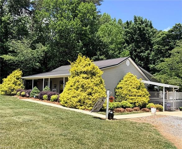 1920 Angell Road, Mocksville, NC 27028