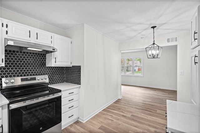 7507 High Drive, Prairie Village, KS 66208