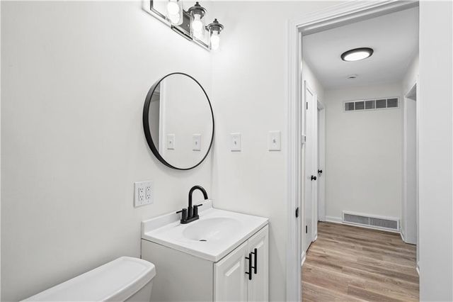 7507 High Drive, Prairie Village, KS 66208