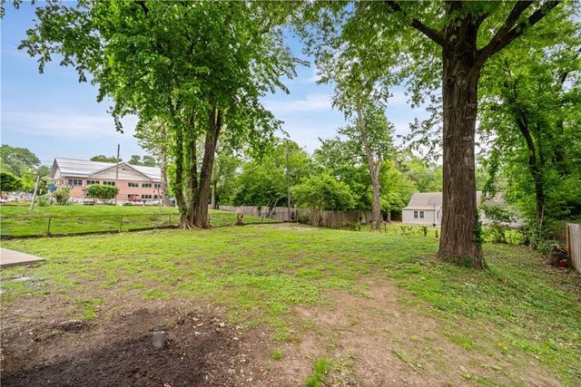 7507 High Drive, Prairie Village, KS 66208