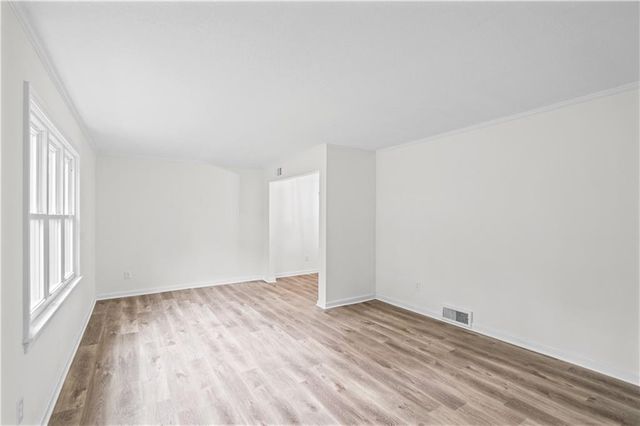 7507 High Drive, Prairie Village, KS 66208