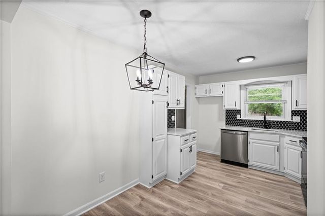 7507 High Drive, Prairie Village, KS 66208