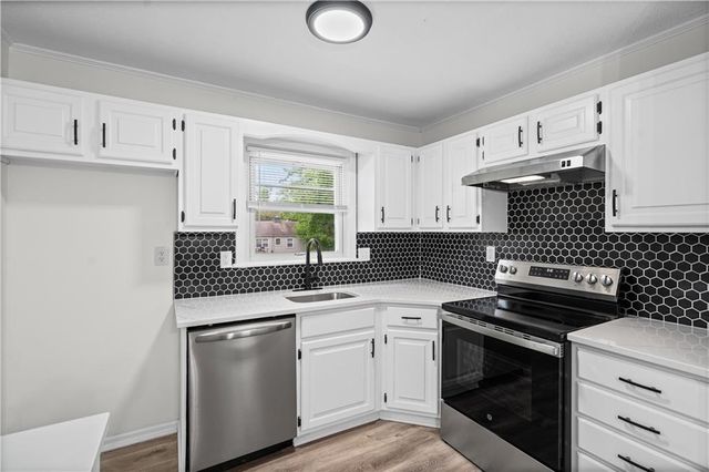7507 High Drive, Prairie Village, KS 66208