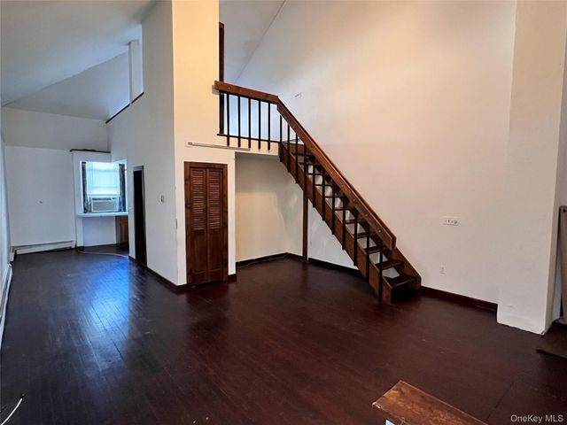 12 Bridge, Cornwall, NY 12518