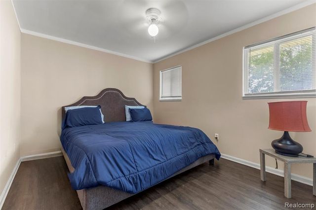 2056 Lafayette Boulevard, Lincoln Park, MI 48146