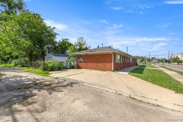 2056 Lafayette Boulevard, Lincoln Park, MI 48146
