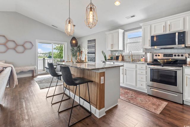 1048 Meadowoods Dr., Murrells Inlet, SC 29576