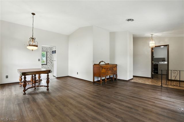 3976 Buckingham Drive, Brunswick, OH 44212