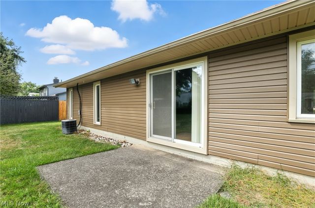 3976 Buckingham Drive, Brunswick, OH 44212