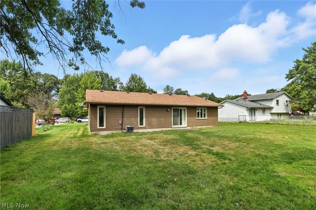 3976 Buckingham Drive, Brunswick, OH 44212