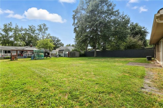 3976 Buckingham Drive, Brunswick, OH 44212