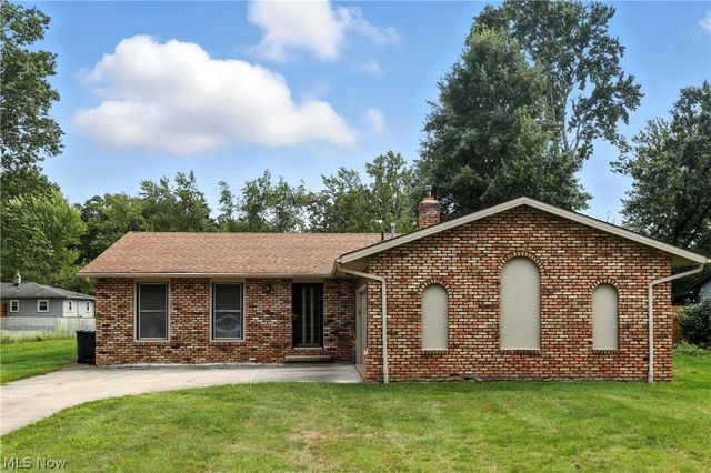 3976 Buckingham Drive, Brunswick, OH 44212