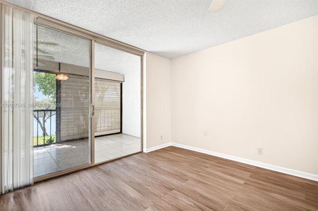 357 N Rock Island Rd 207, Margate, FL 33063